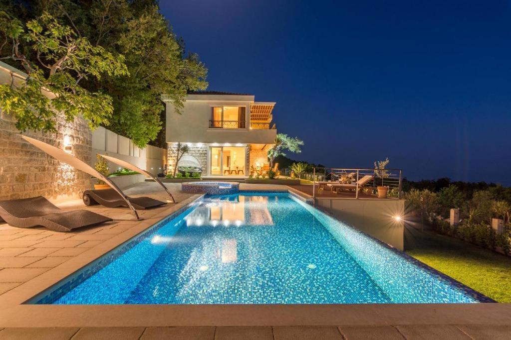 Luxury Villa Crystal Blue Sveti Stefan Exterior photo