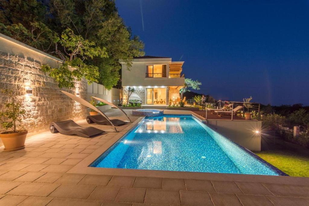 Luxury Villa Crystal Blue Sveti Stefan Exterior photo