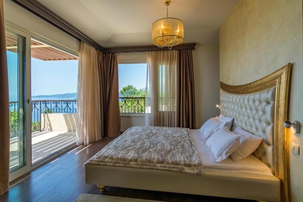 Luxury Villa Crystal Blue Sveti Stefan Exterior photo