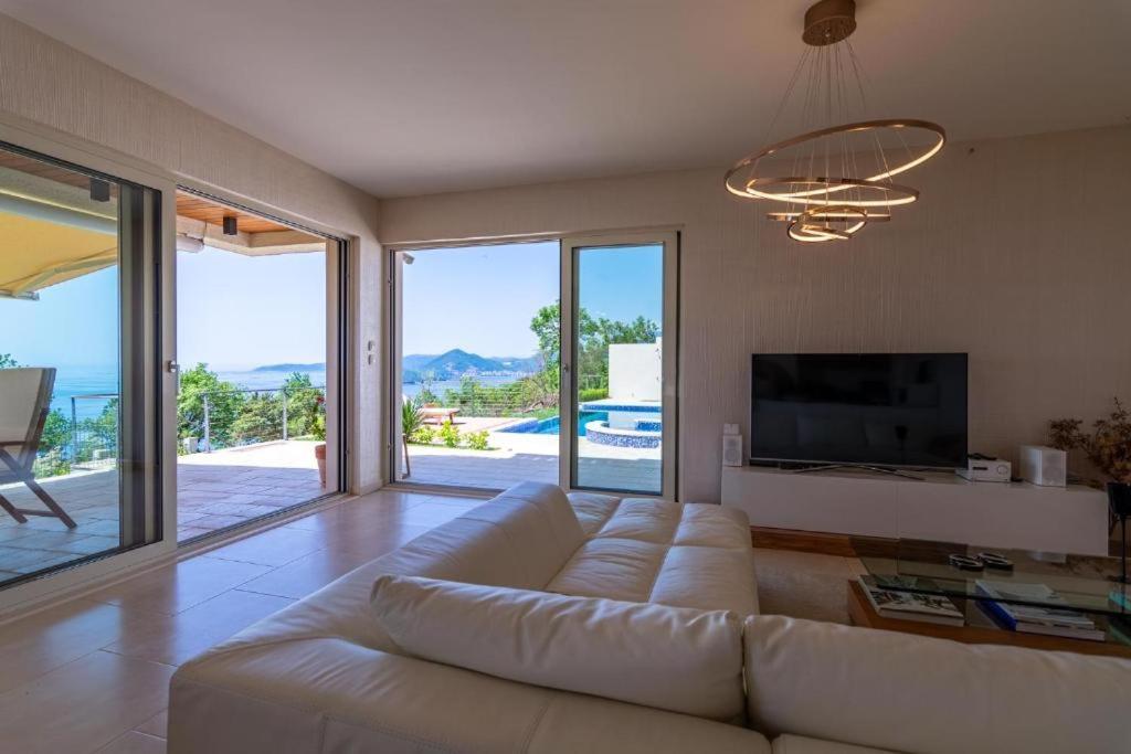Luxury Villa Crystal Blue Sveti Stefan Exterior photo